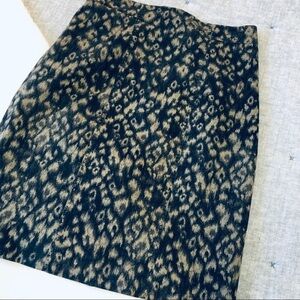 T tahari Ikat cheetah print pencil sz.6